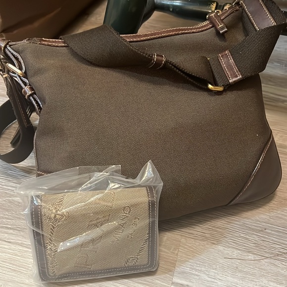 Prada Crossbody with authenticity card with wallet - Picture 2 of 4